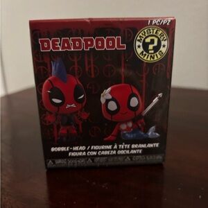 NWT In Box Funko Marvel Deadpool Mystery Minis Bobble-head figurine